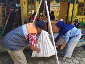 Support Posyandu Delima Dari Rumah Zakat Berupa Makanan Tambahan