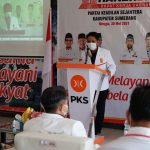 KETUA PKS Sumedang Yana (podium) memberikan sambutan pada Rakerda DPTD PKS Sumedang Periode 2020-2025, Minggu.