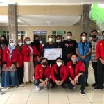 PENYERAHAN DONASI : Himpunan Mahasiswa Administrasi Bisnis Fisip Unpad dan Komunitas Bantu Bersama Kita menyerahkan hasil donasai untuk pasien yang ada di Yayasan Barokah Bhakti Sumedang, Jawa Barat. Sumber
