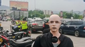 Saka, Robot AI Karya Pemuda Sumedang yang Jadi Reporter Arus Balik Lebaran