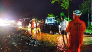 Wado Berduka! Mulai Banjir, Longsor dan Tiang Listrik Menutup Akses Jalan Lingkar Hingga Warga Tewas Tersambar Petir