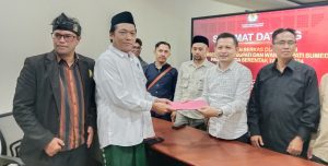 Hari Terakhir, Hendrik-Luky Daftar Calon Perseorangan di Pilkada Sumedang 2024