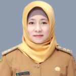 Kepala Sekolah SMAN 2 Cimalaka, Titin Suryati Sukmadewi, S.Si, M.Pd. (Foto : Istimewa)