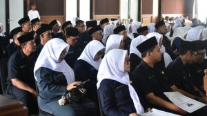 Bupati Dony Serahkan SK kepada 120 Kepala Sekolah, Tekankan Kepemimpinan dan Keteladanan